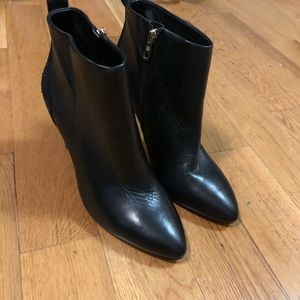 Ann Taylor Size 8 boots